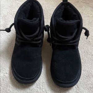 Black ugg Boots
